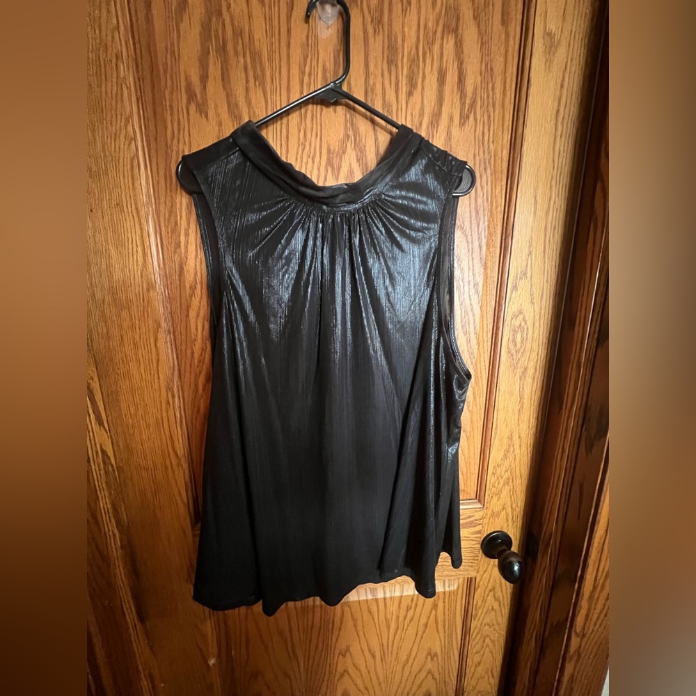 Plus Size Elegant Black Sleeveless Top